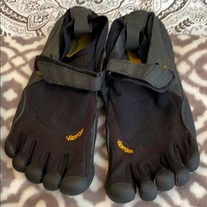 Vibrant fivefingers women’s athletic shoe